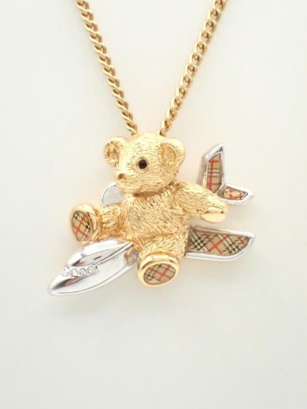 Burberry Necklace in Box